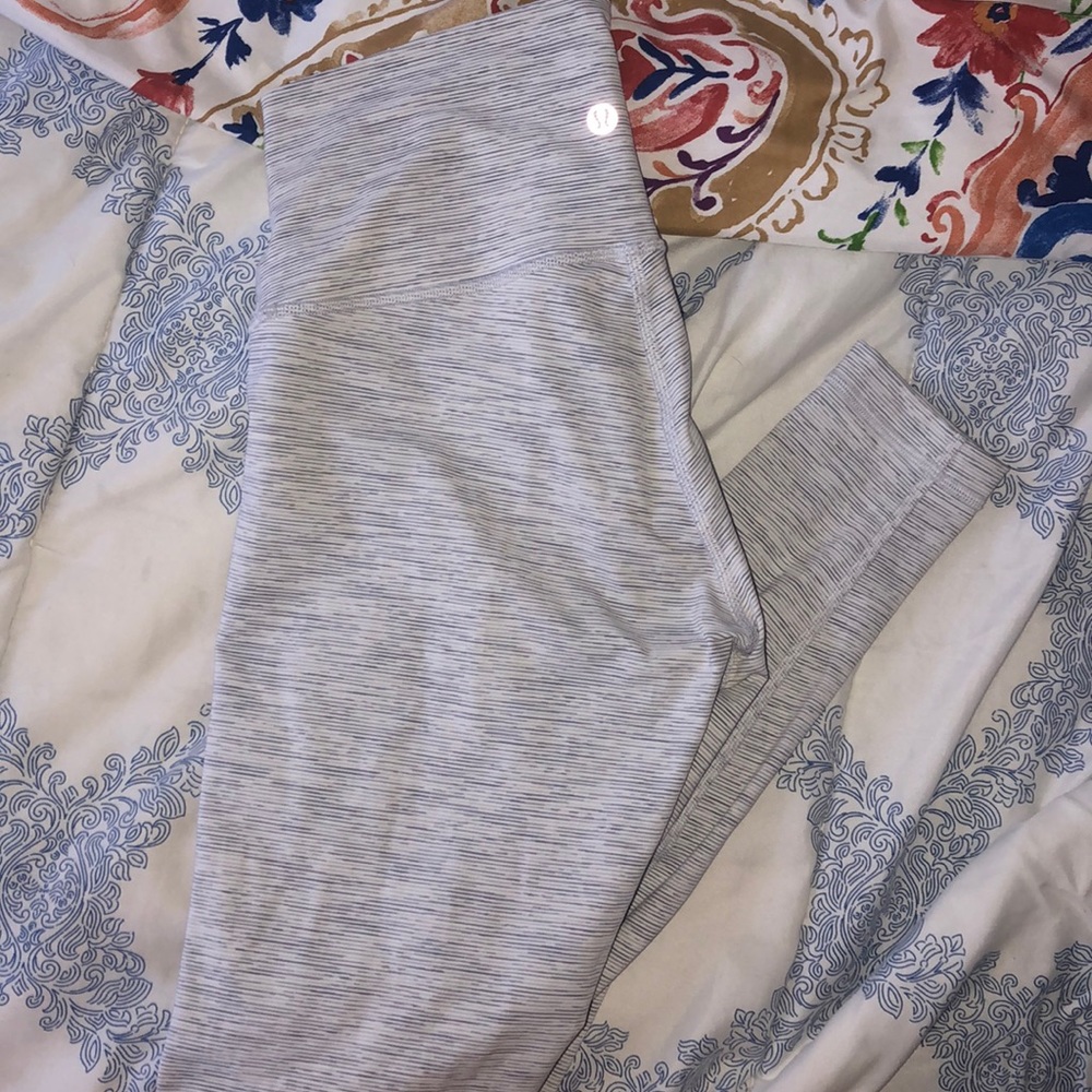 Lululemon wunder under leggings 28’